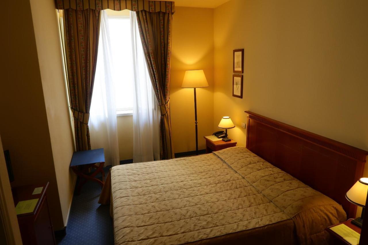ראבנה Hotel Sant'Andrea מראה חיצוני תמונה