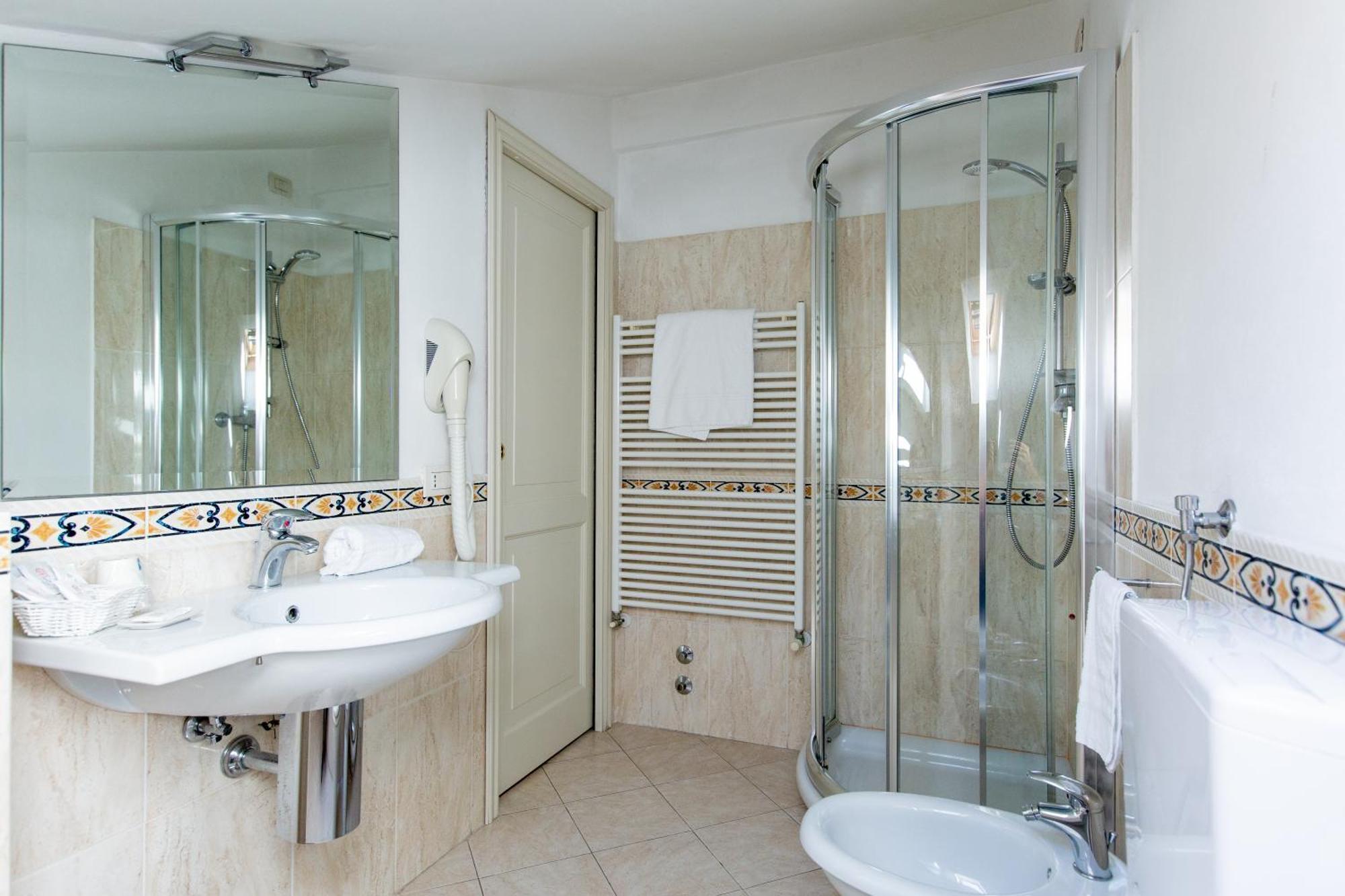 ראבנה Hotel Sant'Andrea מראה חיצוני תמונה