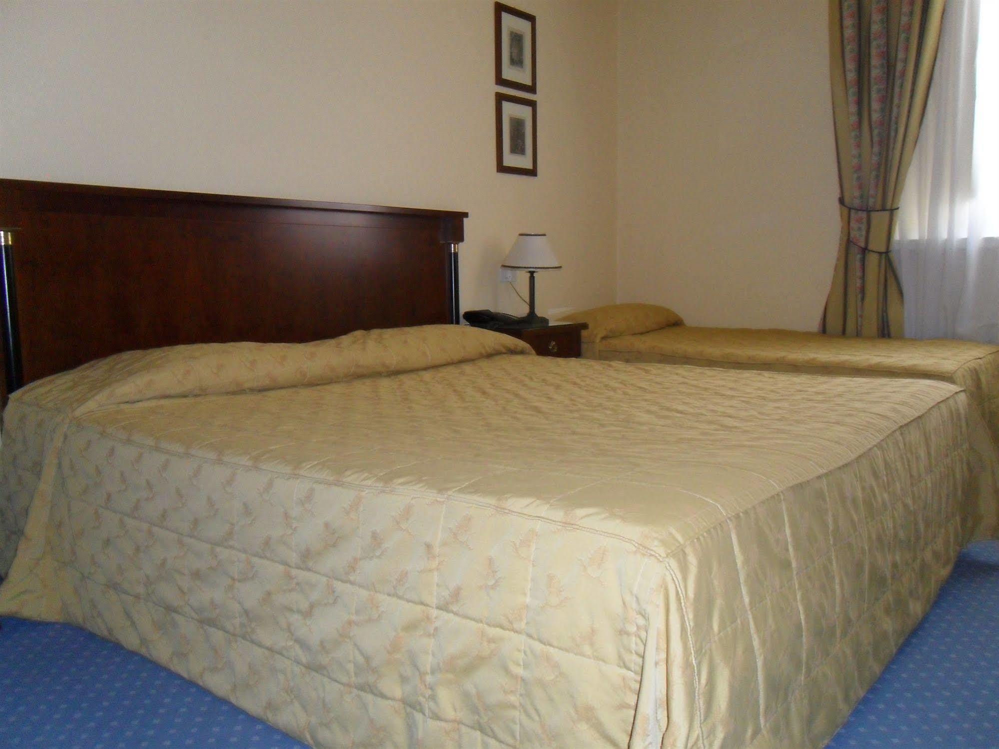 ראבנה Hotel Sant'Andrea מראה חיצוני תמונה